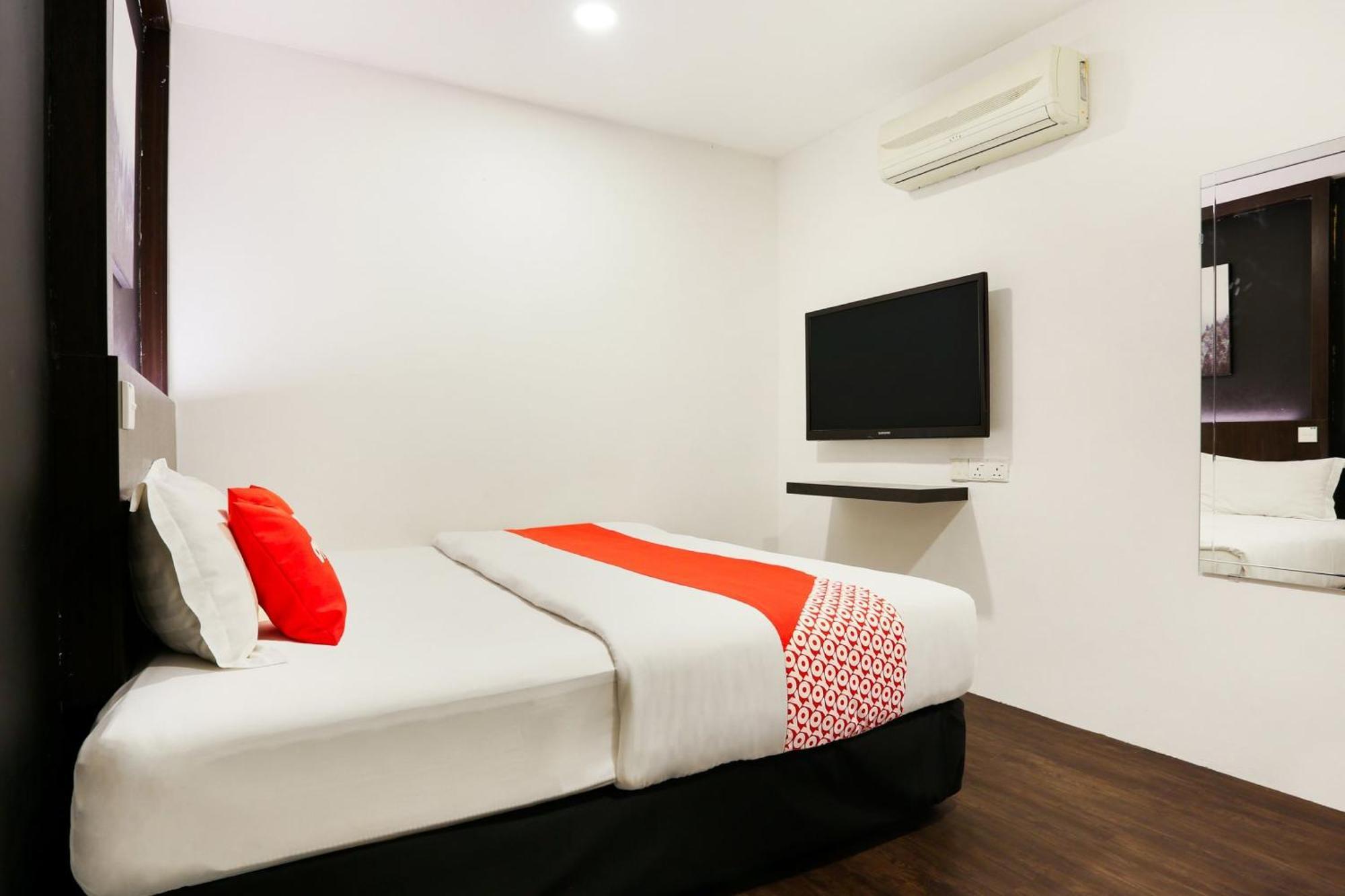 Oyo 90460 Hotel Kl2F Rest & Go Shah Alam Buitenkant foto