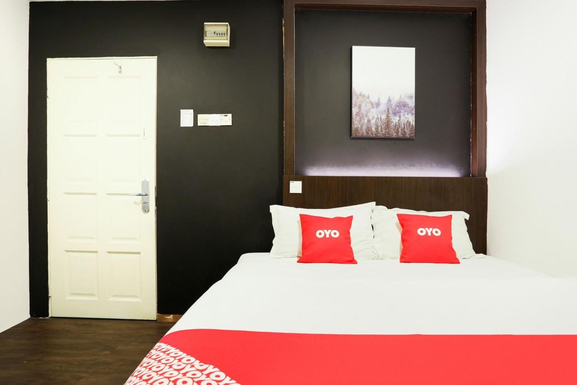Oyo 90460 Hotel Kl2F Rest & Go Shah Alam Buitenkant foto