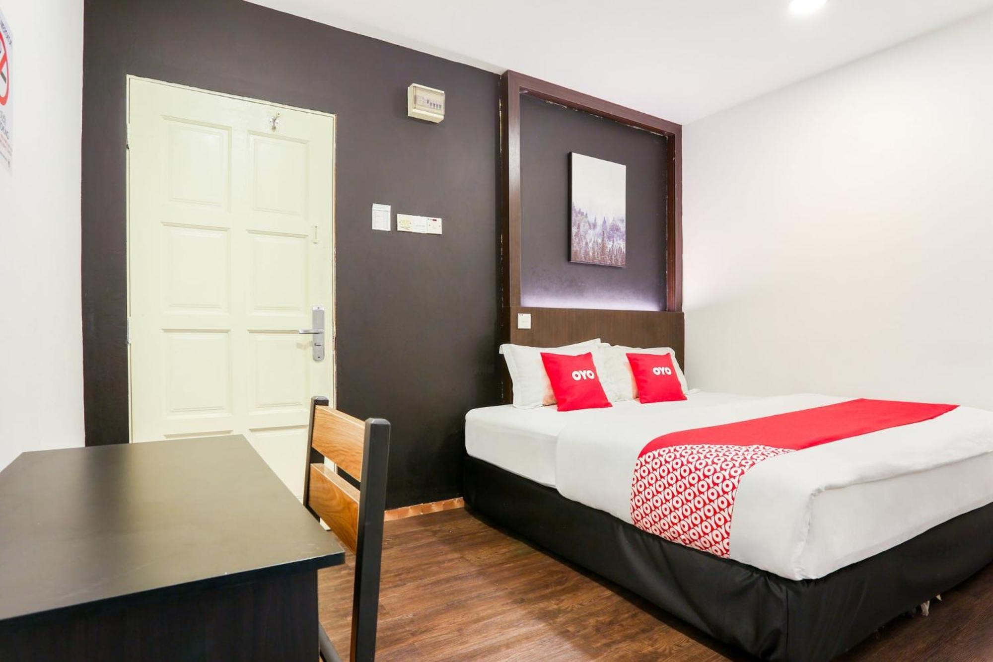 Oyo 90460 Hotel Kl2F Rest & Go Shah Alam Buitenkant foto