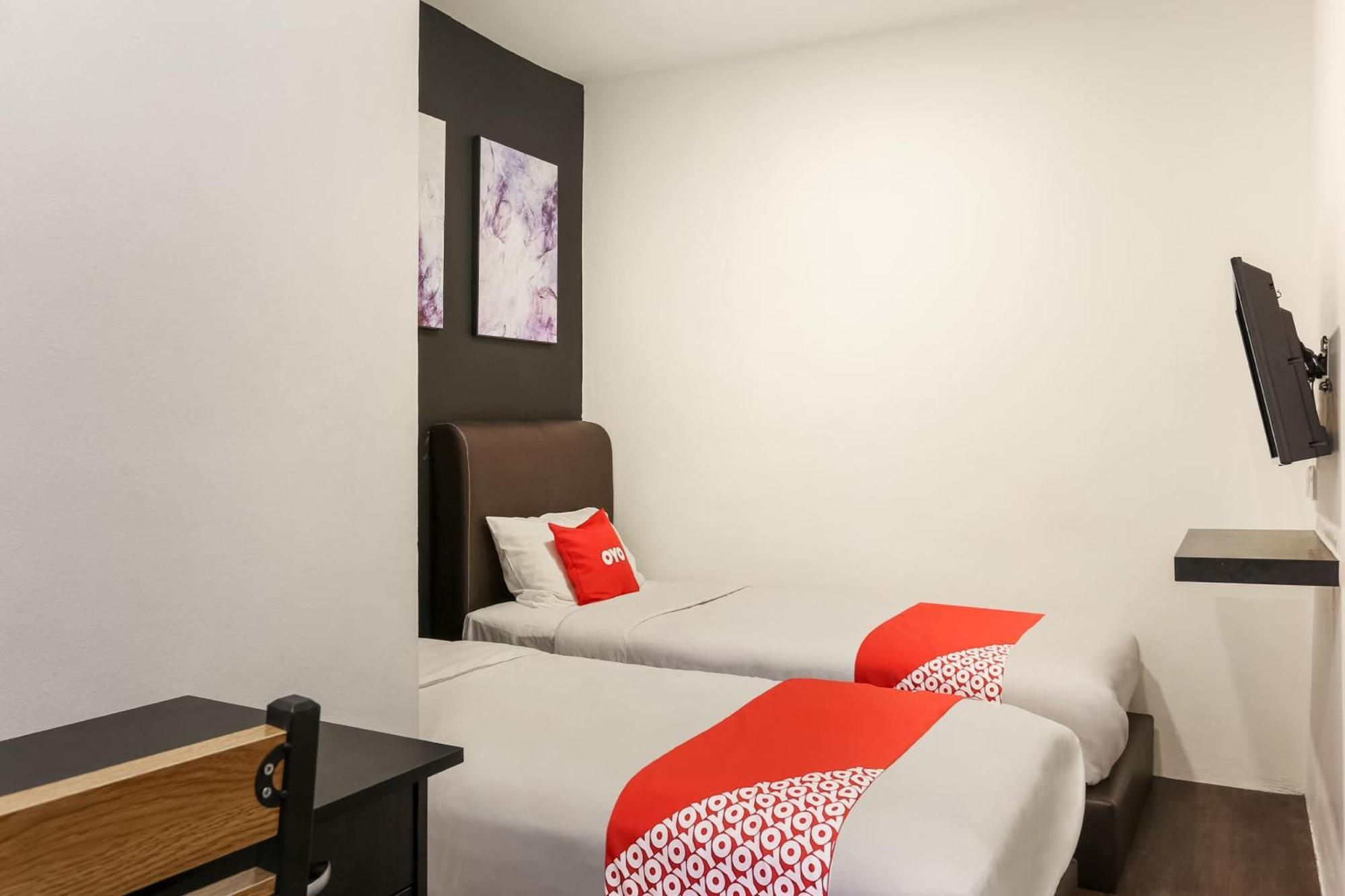 Oyo 90460 Hotel Kl2F Rest & Go Shah Alam Buitenkant foto