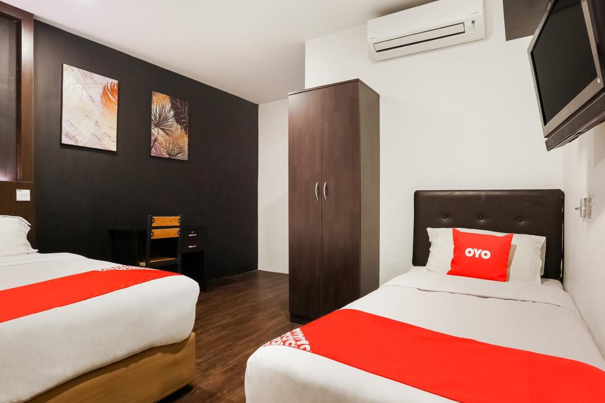 Oyo 90460 Hotel Kl2F Rest & Go Shah Alam Buitenkant foto