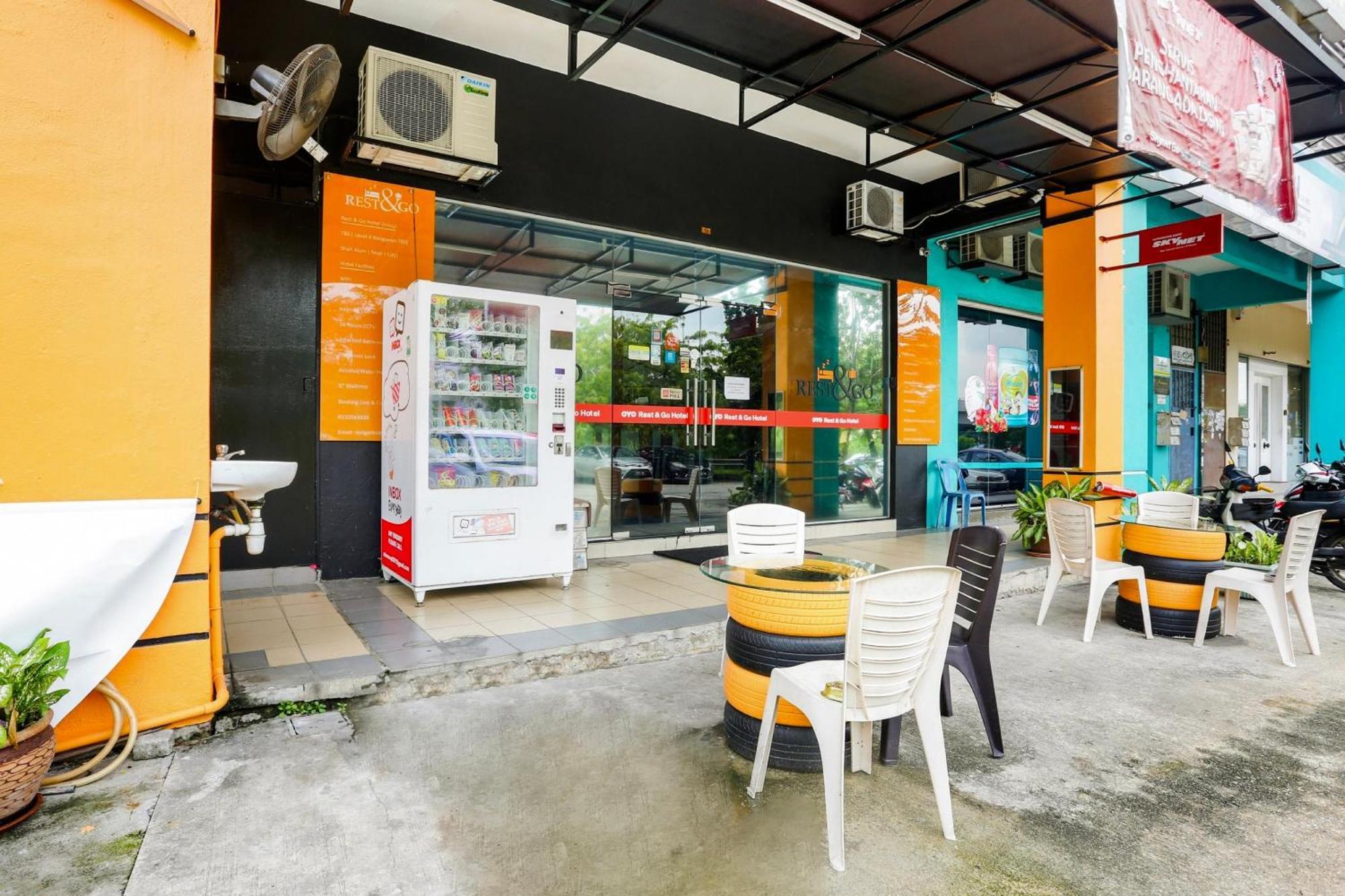 Oyo 90460 Hotel Kl2F Rest & Go Shah Alam Buitenkant foto
